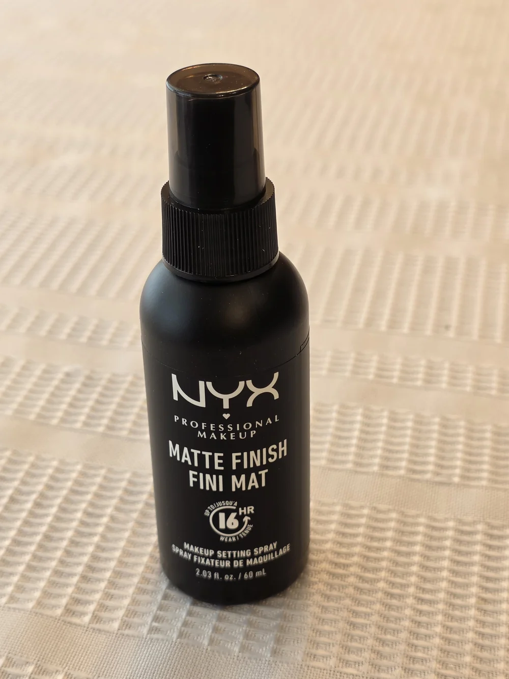 NYX Matte Finish Setting Spray — Black & Clear